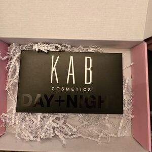 Eyeshadow palette